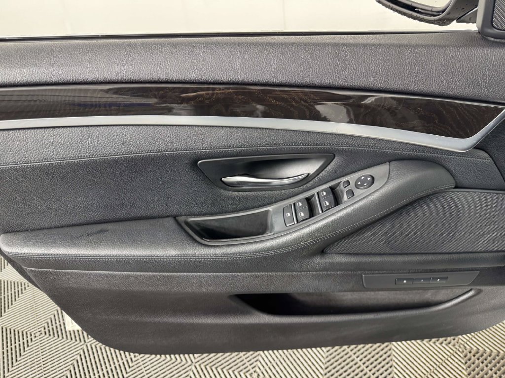 Used 2014 BMW 535i xDrive Sedan AWD/4WD image 16