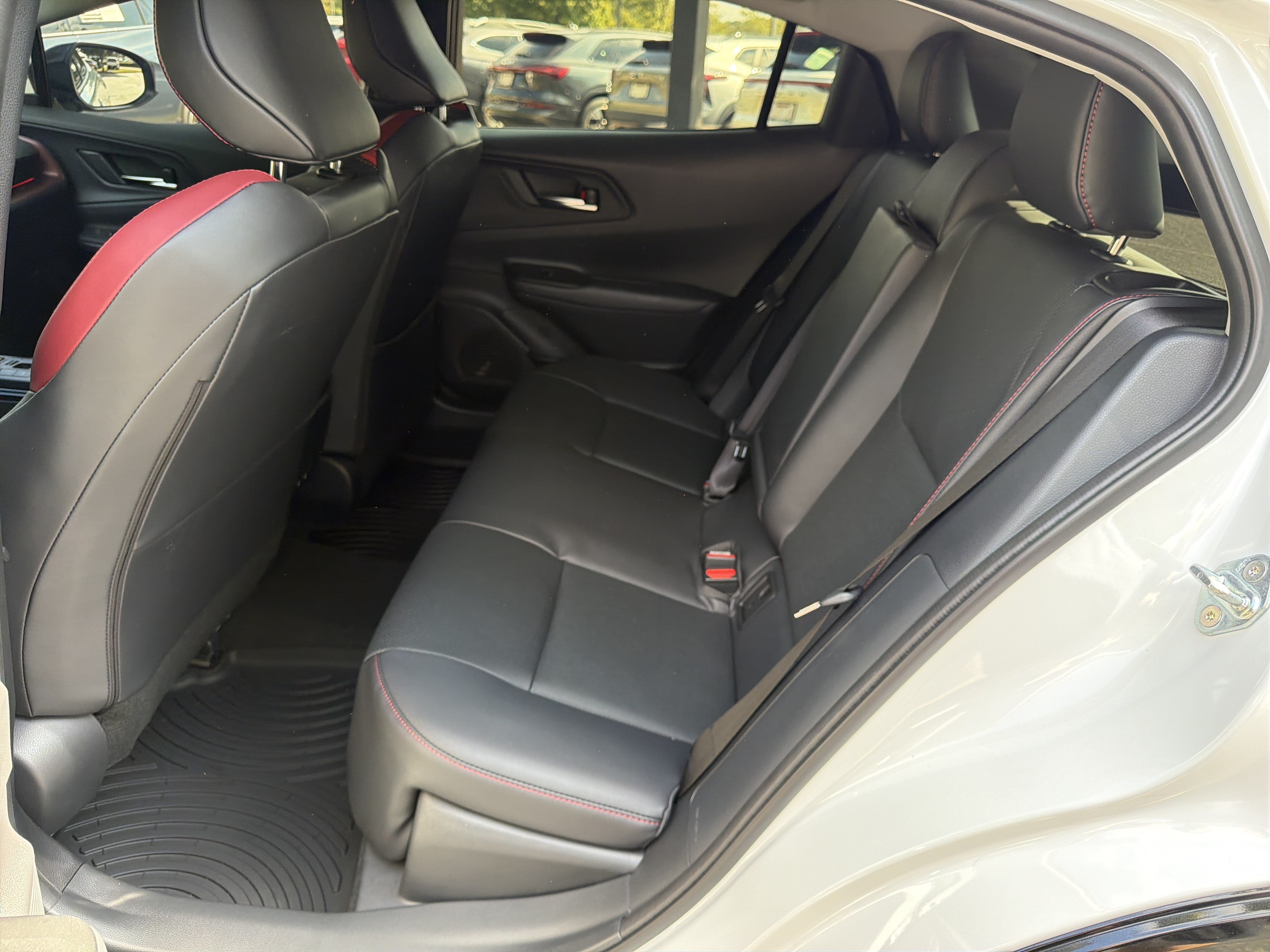 Used 2026 Toyota Prius Plug-In Hybrid FWD image 21