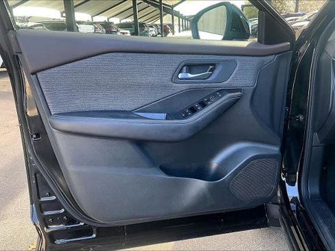 Certified 2023 Nissan Rogue SV image 21