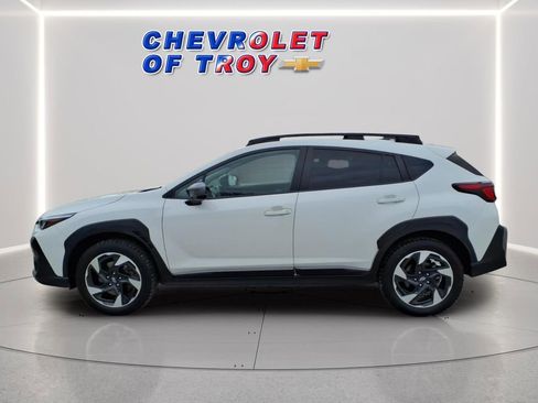 Used 2024 Subaru Crosstrek 2.5i Limited w/ Crosstrek Mirror Package AWD/4WD image 5