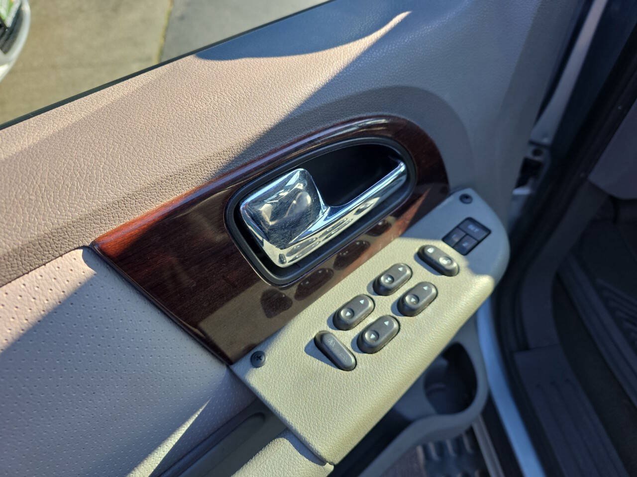 Used 2006 Ford Expedition Limited AWD/4WD image 10