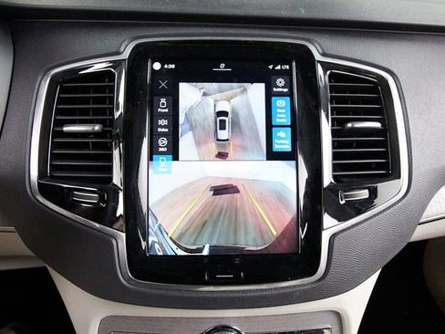 Certified 2025 Volvo XC90 T8 Plus w/ Protection Package Premier AWD/4WD image 15