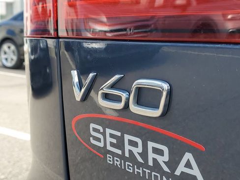 Used 2020 Volvo V60 T5 Cross Country AWD/4WD image 6