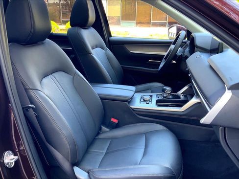 Certified 2024 MAZDA CX-90 Plug-In Hybrid w/ Premium Pkg AWD/4WD image 8