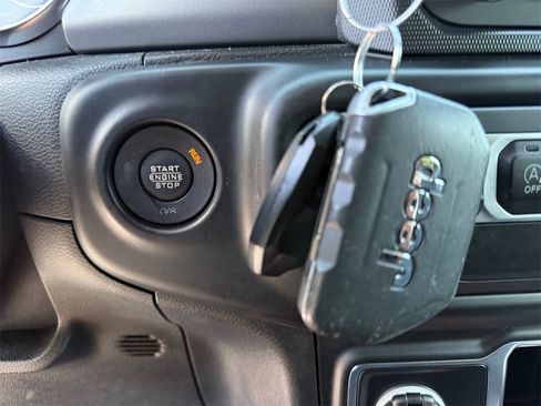 Certified 2021 Jeep Wrangler Unlimited Sport image 29