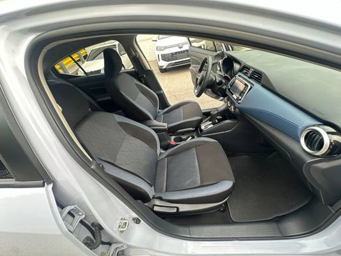 Used 2025 Nissan Versa SV w/ Trunk Package FWD image 33