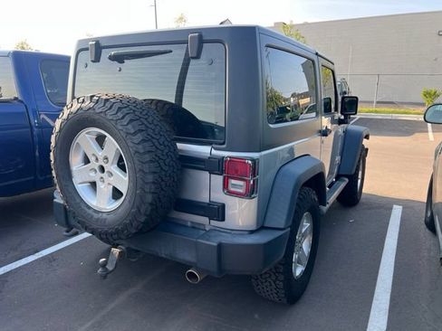 Used 2016 Jeep Wrangler Sport w/ Mopar Black Appearance Group AWD/4WD image 4
