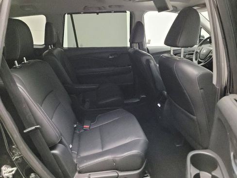Used 2017 Honda Pilot Elite image 19