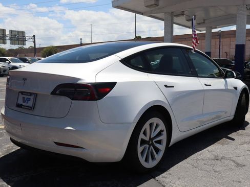 Used 2023 Tesla Model 3 Standard Range RWD image 4