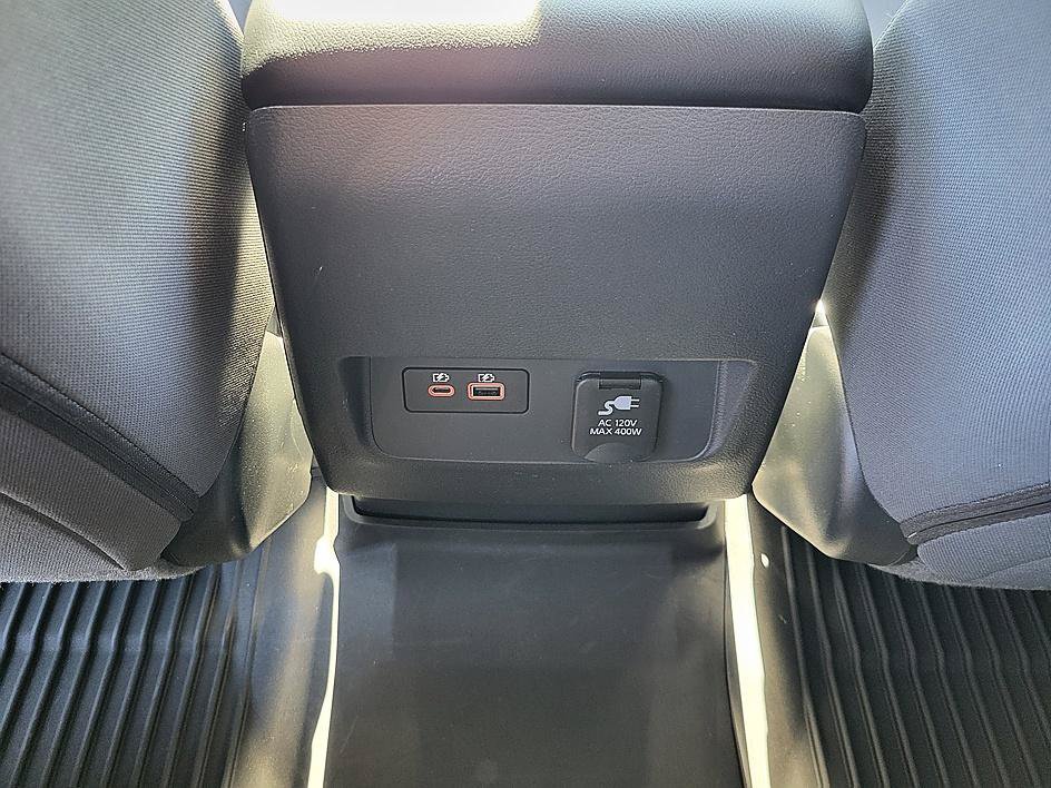 Certified 2025 Nissan Frontier SV w/ SV Convenience Package RWD image 31