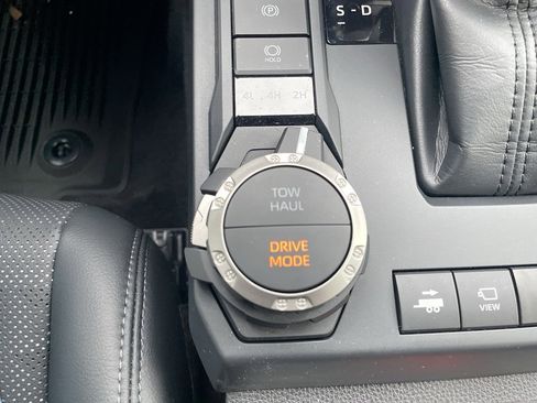 Used 2025 Toyota Tacoma TRD Sport image 37