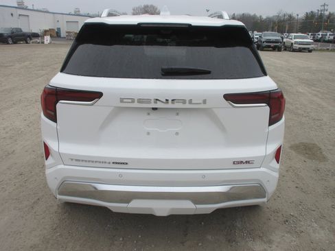 New 2026 GMC Terrain Denali image 5