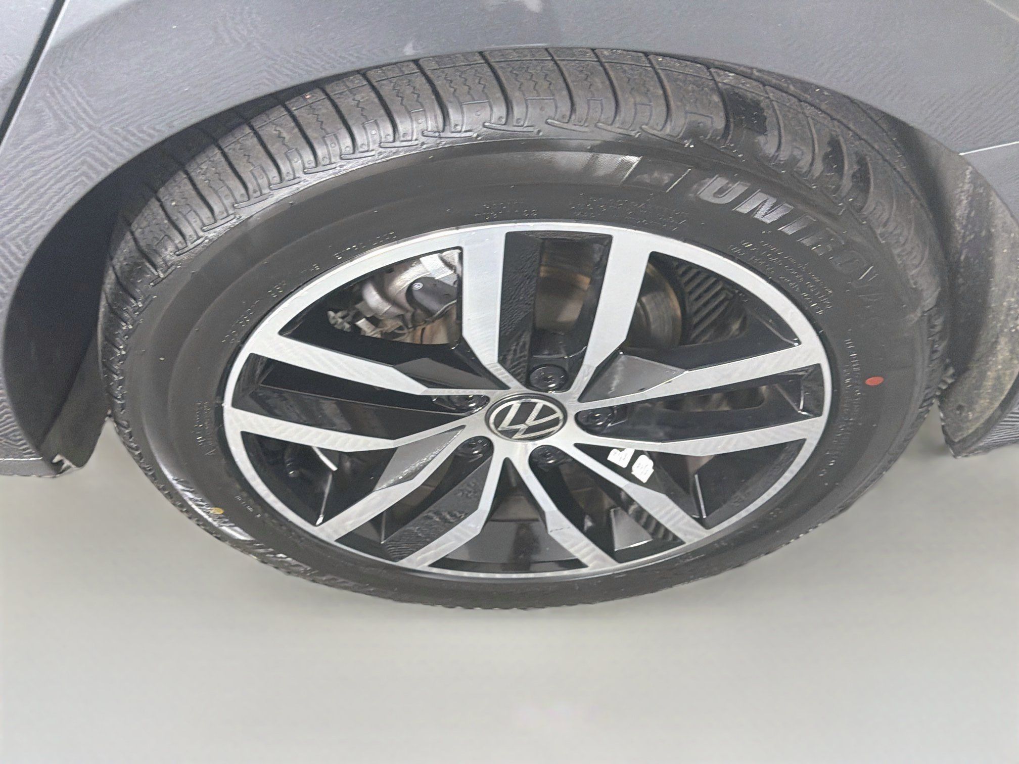 Used 2025 Volkswagen Jetta SE FWD image 11