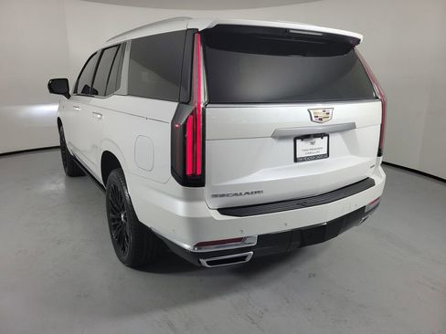 Used 2025 Cadillac Escalade Premium Luxury w/ LPO, Floor Liner Package image 3