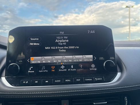 Used 2023 Nissan Rogue Platinum w/ Platinum Premium Package AWD/4WD image 46