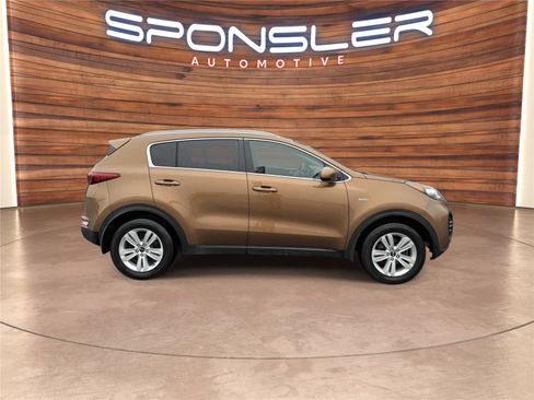 Used 2019 Kia Sportage LX w/ LX Popular Package image 6