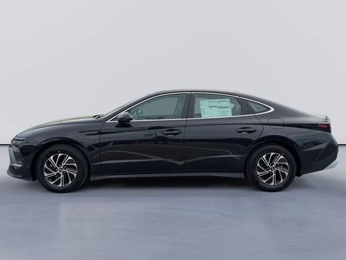 New 2026 Hyundai Sonata Blue FWD image 6