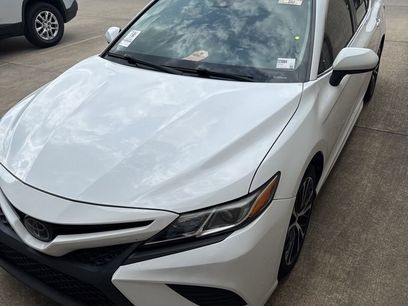 Used 2019 Toyota Camry SE