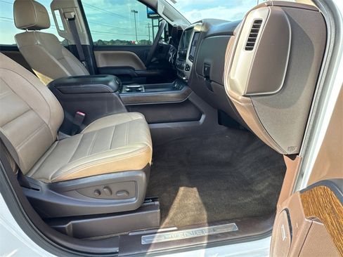 Used 2017 GMC Sierra 2500 Denali w/ Duramax Plus Package image 14