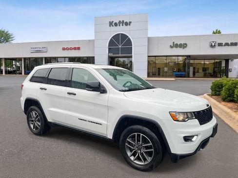 Used 2021 Jeep Grand Cherokee Limited AWD/4WD image 2