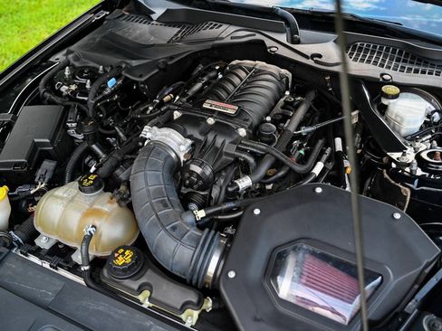 Used 2019 Ford Mustang GT Premium w/ GT Performance Package RWD image 4