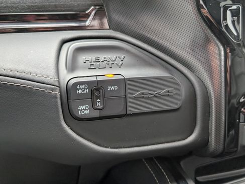 Used 2024 RAM 2500 Limited image 13