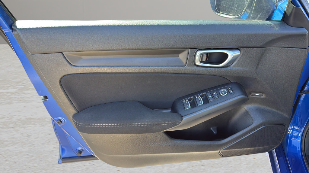 Used 2023 Honda Civic Sport image 10
