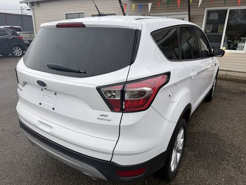 Used 2017 Ford Escape SE image 5