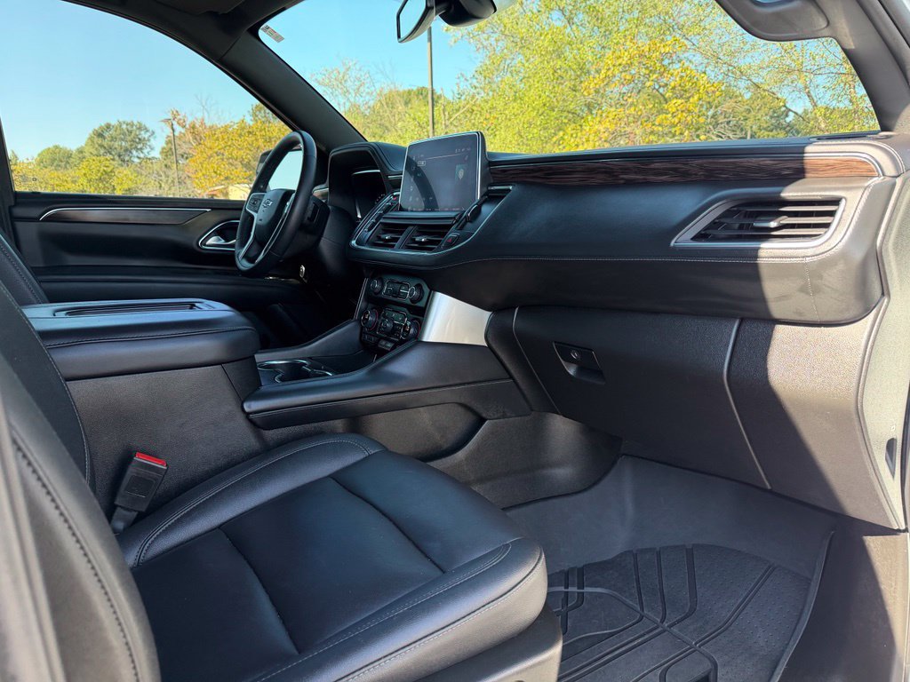 Used 2022 Chevrolet Tahoe Z71 w/ Luxury Package AWD/4WD image 33