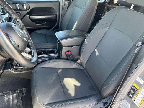 Used 2020 Jeep Wrangler Unlimited Sport S image 25