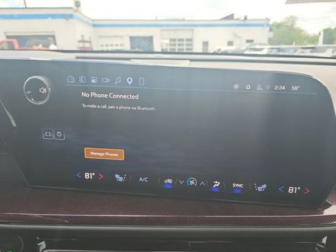 Used 2024 Chevrolet Traverse Z71 w/ Enhanced Driving Package AWD/4WD image 24