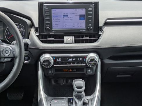 Used 2021 Toyota RAV4 XLE FWD image 19
