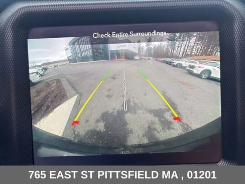 Used 2022 Jeep Wrangler Unlimited Sahara AWD/4WD image 9