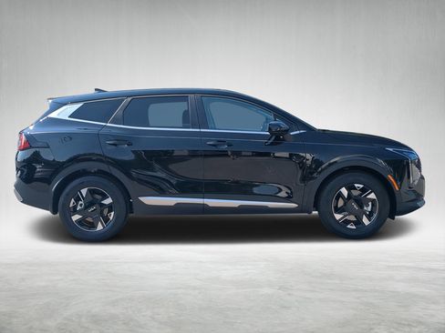 New 2026 Kia Sportage LX image 2