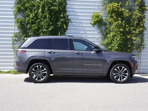 Used 2023 Jeep Grand Cherokee Overland w/ Adv Protech Group III AWD/4WD image 7