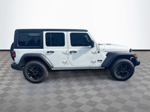 Certified 2022 Jeep Wrangler Unlimited Sport AWD/4WD image 5