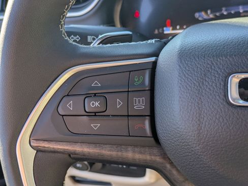 Certified 2024 Jeep Grand Cherokee L Limited w/ Luxury Tech Group II image 17