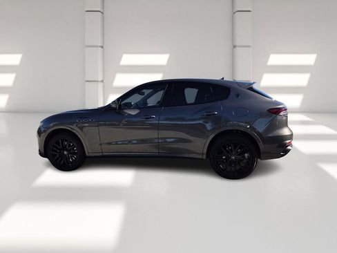 Used 2022 Maserati Levante Modena image 6