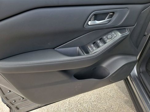 New 2026 Nissan Rogue SV FWD image 20