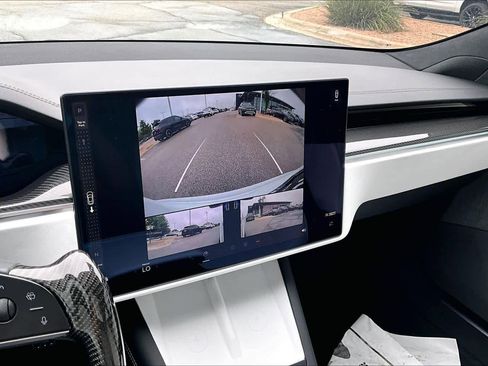 Used 2022 Tesla Model S AWD/4WD image 25