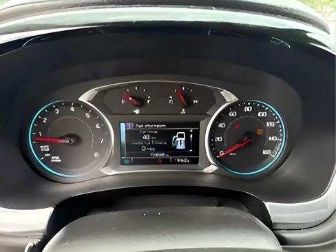Used 2019 Chevrolet Traverse LT FWD image 21