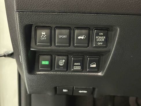 Used 2016 Nissan Rogue SV w/ SV Premium Package AWD/4WD image 28
