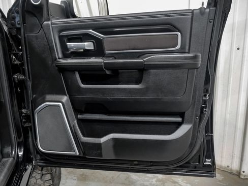 Used 2022 RAM 3500 Laramie AWD/4WD image 46