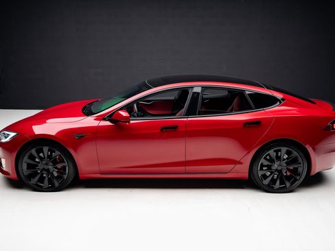 Used 2021 Tesla Model S Performance image 15