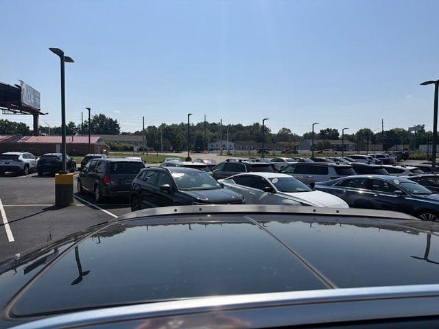Used 2020 Cadillac XT4 Premium Luxury FWD image 4