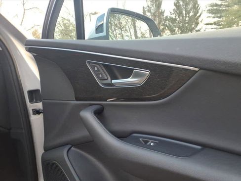 Used 2022 Audi Q7 Premium Plus w/ Premium Plus Package image 15