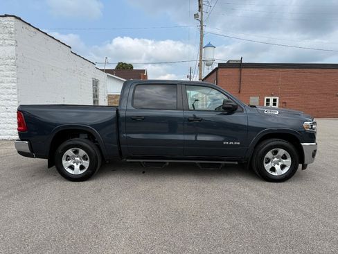 Used 2025 RAM 1500 Big Horn AWD/4WD image 4