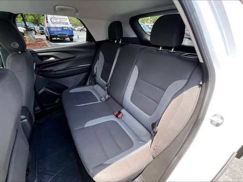 Used 2025 Chevrolet TrailBlazer LS w/ LS Convenience Package FWD image 25