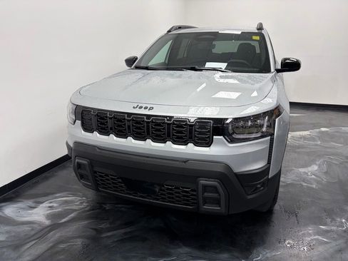 New 2026 Jeep Cherokee Laredo image 3