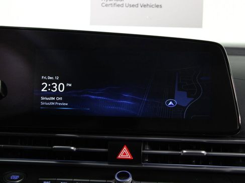 Certified 2025 Hyundai Elantra SEL image 7